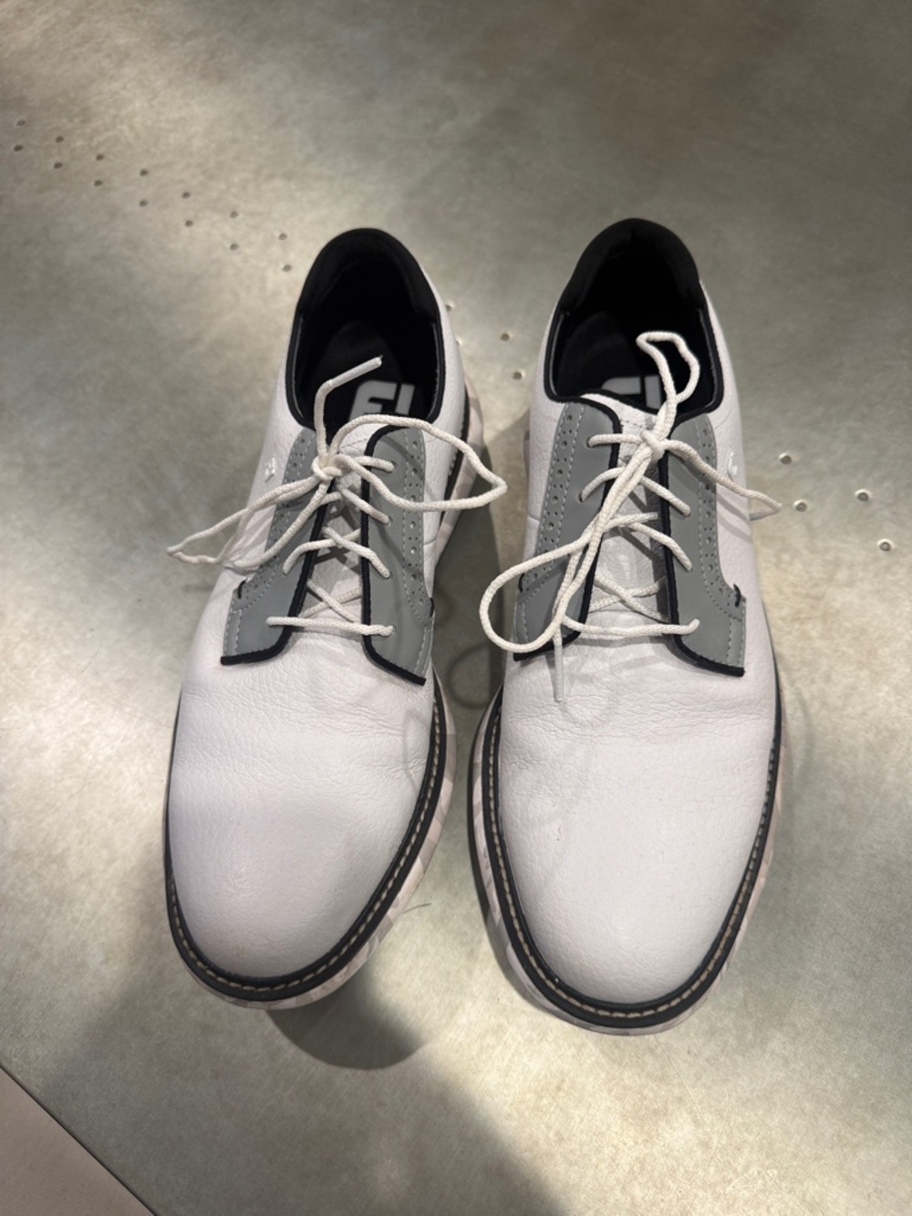 Footjoy traditions 10.5 med - Picture 2 of 3